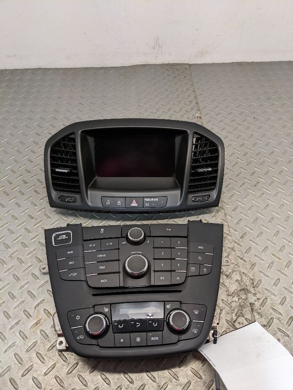 12-16 CRUZE Display Screen W/ Radio Control Climate Control Panel 1156283