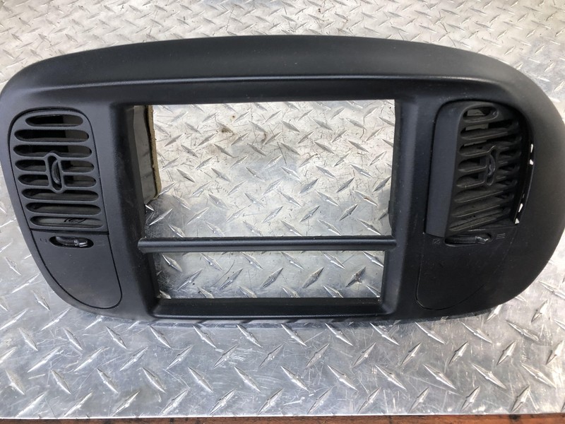 2002 2003 Harley Davidson F150 Radio Surround Panel Center Dash Trim Bezel HD