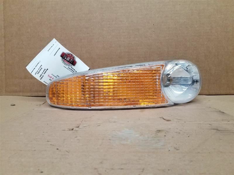 Driver Corner/Park Light Park Lamp-turn Signal Fits 02-07 SIERRA DENALI 244564