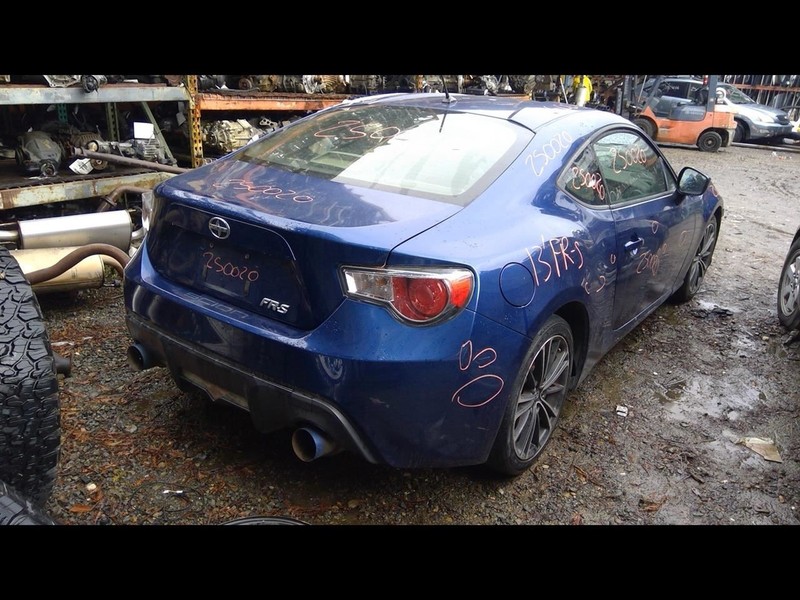 13 14 15 16 SCION FR-S REAR BUMPER ASSEMBLY BLU-E8H SCRATCHES
