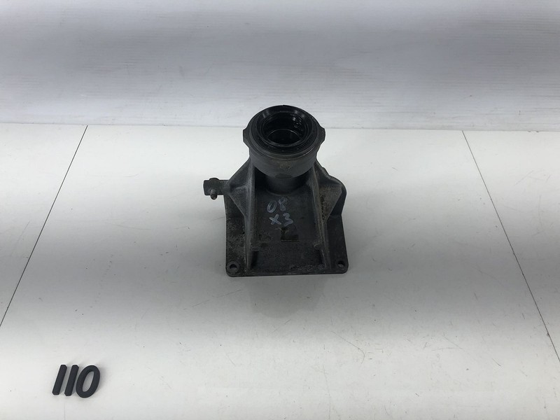04-10 BMW X3 E83 FRONT AXLE DIFFERANTIAL MOUNT SUPPORT BRACKET OEM