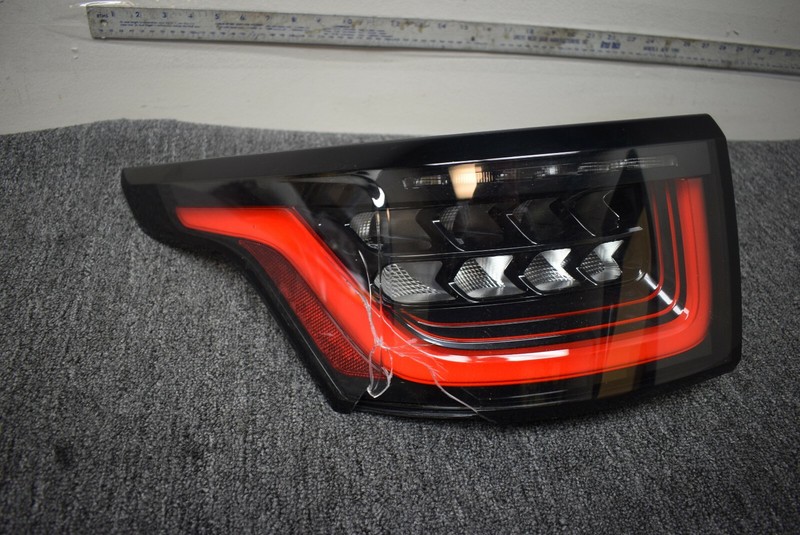 2018-2019 LAND ROVER SPORT L494 REAR LEFT SIDE TAIL LIGHT FACTORY OEM
