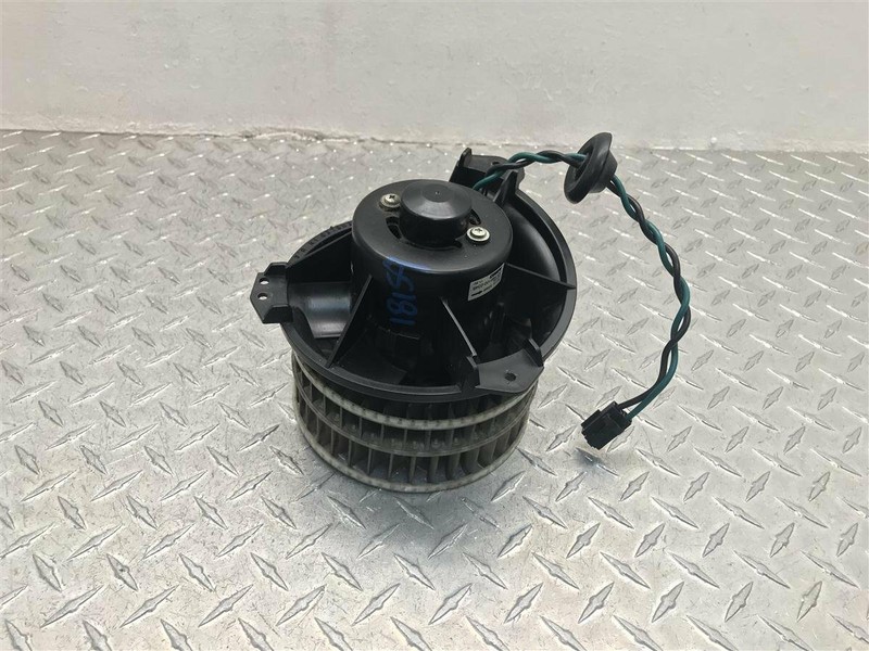 2004-2008 CHRYSLER PACIFICA FRONT HEATER BLOWER FAN MOTOR OEM 04885475AC