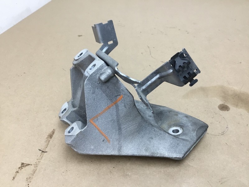 Bentley Continental GT 2013 6.0L Left Engine Motor Mount Bracket 11-18 ;:O