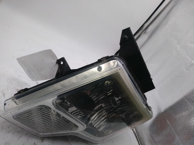 2009 Ford F150 Left Headlight Assembly - Foggy, Rock Chips, 141K Miles