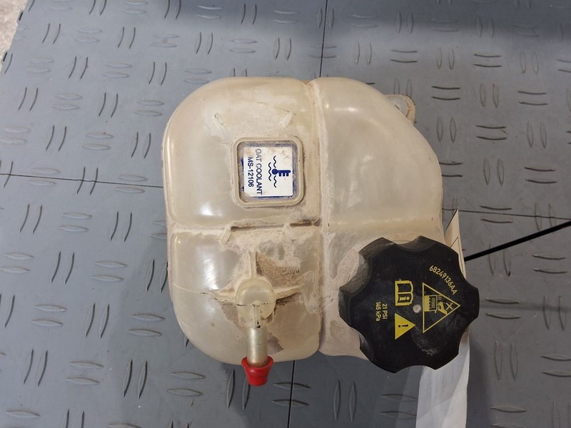 Coolant Reservoir Fits 14-18 CHEROKEE 3446963