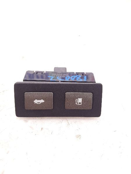 07 08 09 10 Lexus LS460 LS600hL Luggage and Fuel Door Switch 84840-50030-C0