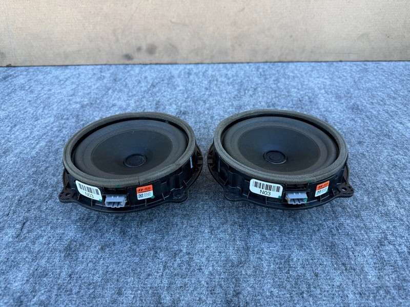 KIA STINGER 2018-2023 OEM FRONT LEFT AND RIGHT DOOR SPEAKERS HARMAN KARDON(PAIR)