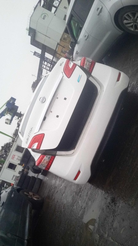 2014 Nissan Sentra Beam Axle FWD White OEM 121K Miles Warranty Included