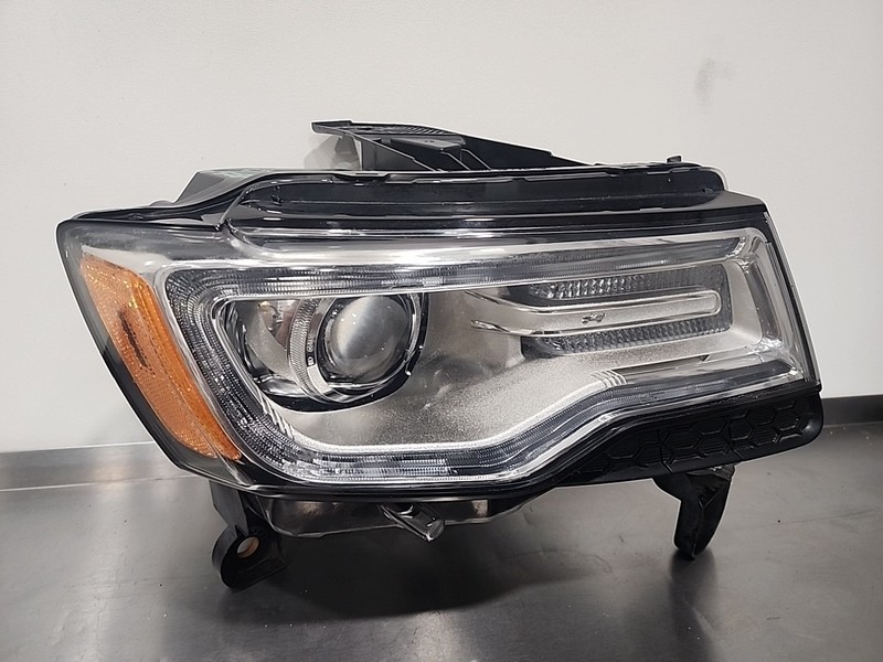 14 Thru 16 Jeep Grand Cherokee Headlight Right RH Xenon AFS Chrome OE 68144702AF