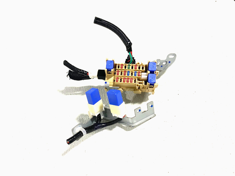 17-22 INFINITI Q60 CABIN RELAY FUSE BOX OEM #A0.34