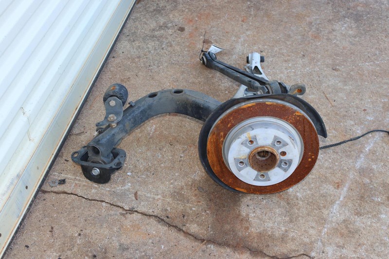 2009-2016 BMW Z4 E89 REAR RIGHT SIDE SPINDLE KNUCKLE HUB W/ CONTROL ARMS OEM