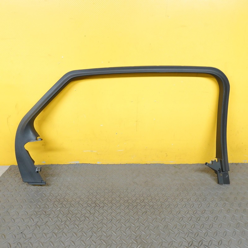 2021-2024 BUICK ENVISION REAR LEFT DOOR WINDOW FRAME TRIM COVER OEM 84966198