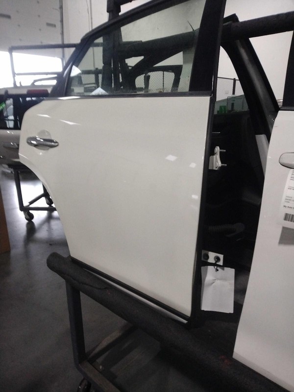 2016 INFINITI QX50 Right Rear Door White OEM 53572 122K Miles