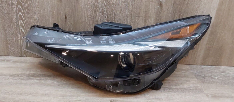 OEM 2021-2022 Hyundai Elantra LH Driver Side LED Headlight Assembly 92101-AA