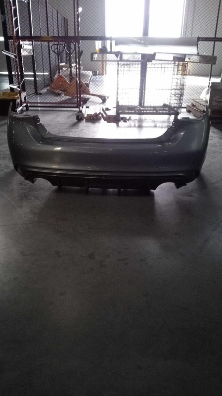 2018 INFINITI Q50 Grey Rear Bumper Assembly OEM Light Scratches 102K Miles