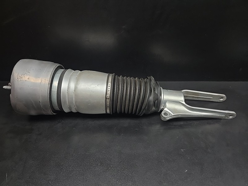 10-16 Porsche Panamera 970 Front Right Side Air Suspension Shock Absorber Strut