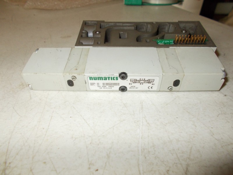 Numatics 051BB6Z2KN00030 Valve Manifold 110-120 50-60 .06A 006-206