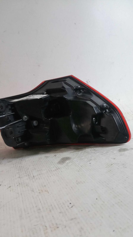 Used Right Tail Light Assembly fits: 2021 Audi Q3 quarter mounted Right Grade A