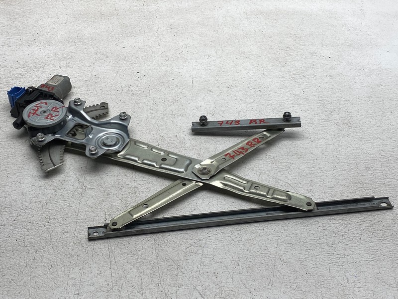 11-20 INFINITI QX56 QX80 REAR RIGHT PASSENGER SIDE WINDOW REGULATOR OEM LOT743