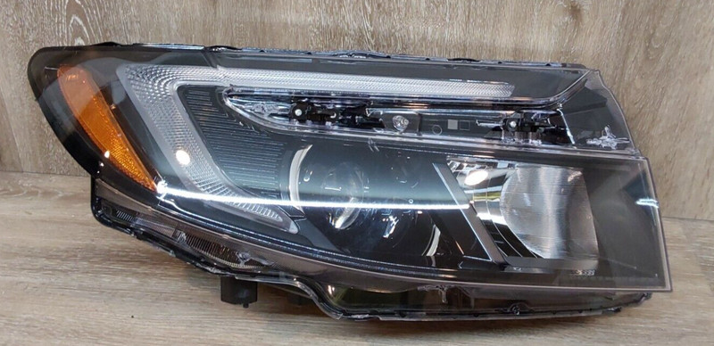 2021-2023 HondaRH HEADLIGHT ASSY OEM P/N#33100T6ZA111M1