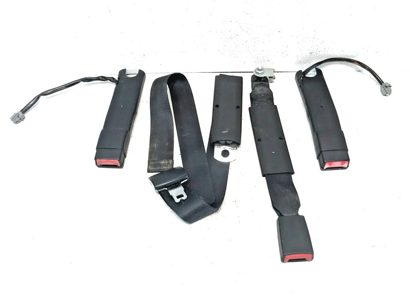 13-18 Ram 1500 Crew Cab Front Left LH Right RH Seat Belt Buckle Set OEM