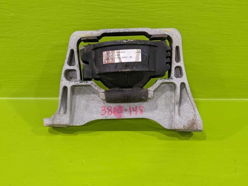 15 MKC PASSENGER RIGHT ENGINE MOUNT BRACKET OEM 3809-148