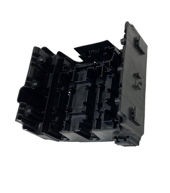 Chevy Traverse engine fuse box 18 20 lower tray bracket OEM 71547856