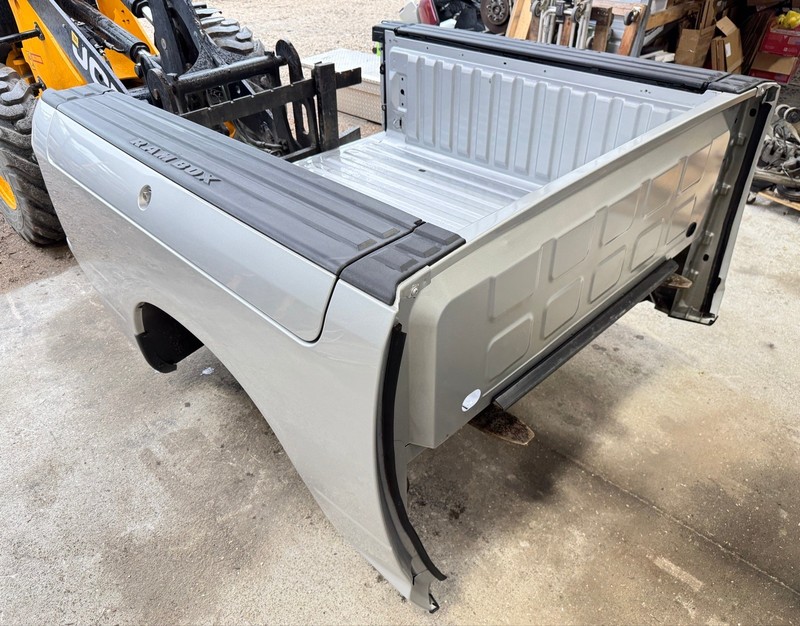✅ 09-24 RAM 1500 Clas CREW CAB TRUCK SHORT BED 5' 7" RAMBOX CARGO BOX SILVER PS2