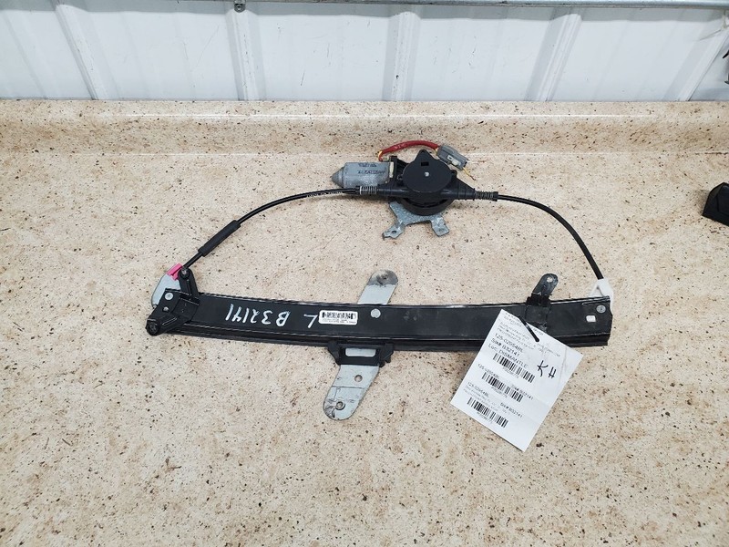 Driver Front Window Regulator Electric Fits 01-11 LINCOLN & TOWN CAR 296775