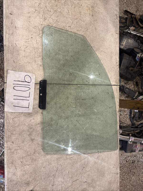 1998 - 2003 Dodge Durango SLTDriver Left Front Side Window Door Glass OEM