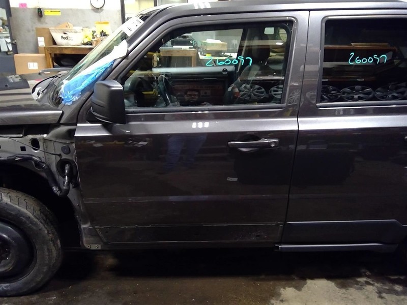 Driver Left Front Door Power Window Fits 11-17 PATRIOT 1769327