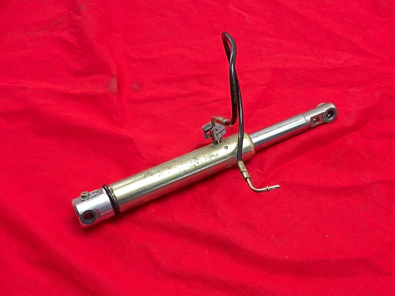 99-06 BMW E46 325 330 Convertible Top Hydraulic Piston Shock Master Cylinder OEM