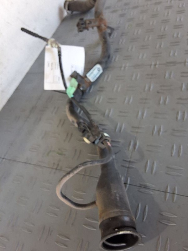 2014-2018 Jeep Cherokee fuel filler neck gas fill tube pipe OEM68154480AE