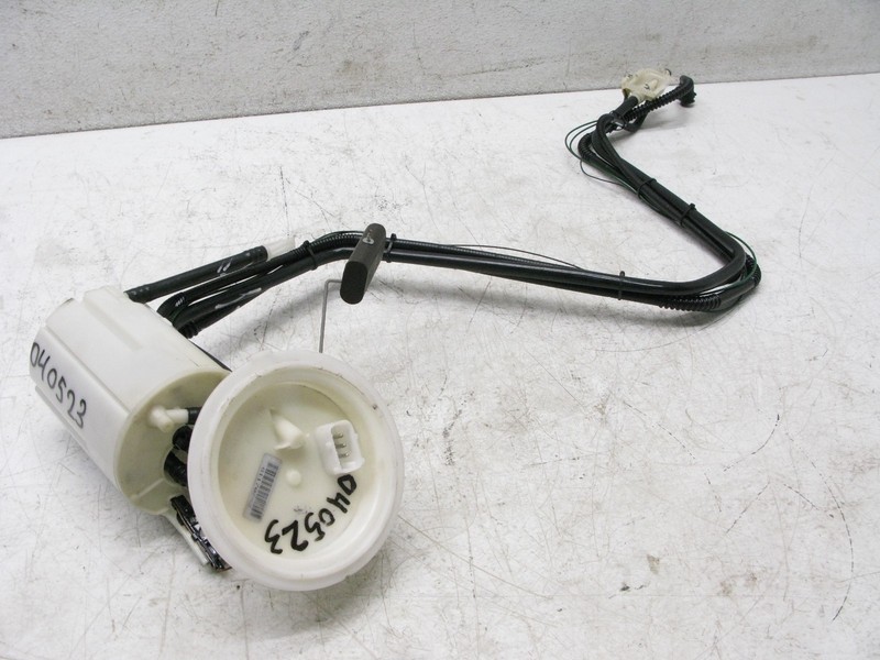 04-10 BMW E63 E64 650i 530i TANK FUEL GAS PUMP SENDING UNIT ASSEMBLY OEM 040523