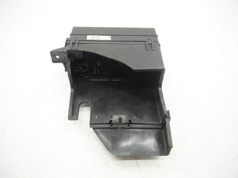 1997-1998 Chevrolet Corvette C5 Fuse Box Relay Junction 12161088 OEM