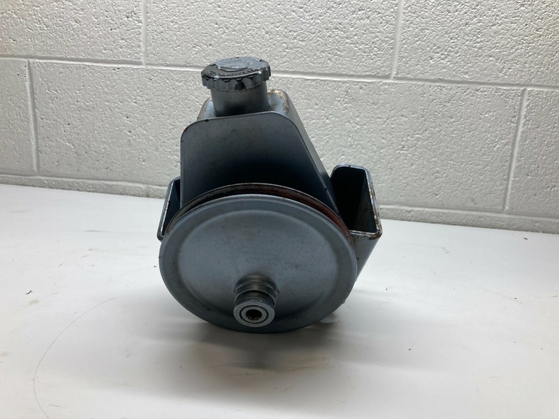 L4Yamaha 4.3L Power steering pump with Pulley and Bracket YSC-10070-00-0C