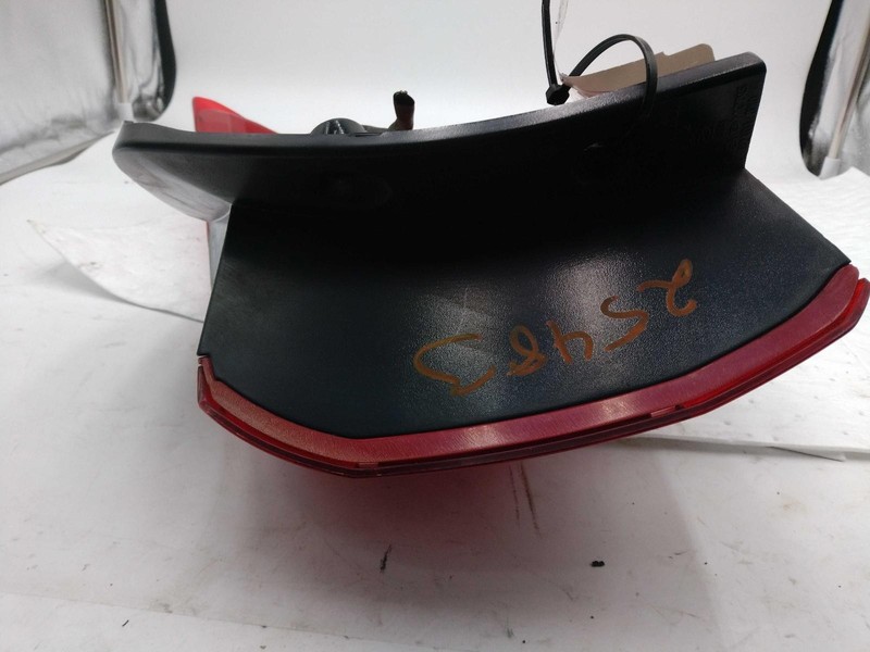 2013 KIA Sportage Left Tail Light Assembly Brown 457443 Used 130K Miles
