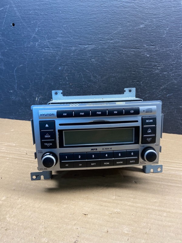 2007 to 2009 Hyundai Santa Fe AM/FM Radio CD Player Oem ae4605 DG
