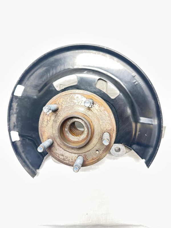 2016 Cruze Front RH Passenger Spindle Knuckle Bearing Hub PartPart# 13319481