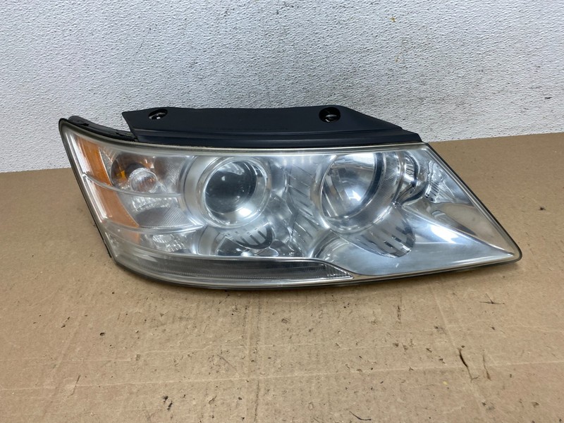 2009 to 2010 Hyundai Sonata Right Passenger RH Side Headlight Halogen AE6087 DW