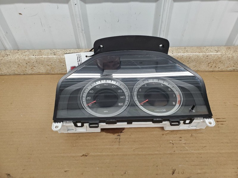 Speedometer S60 Cluster MPH T5 Fits 11-13 VOLVO 60 SERIES 294375