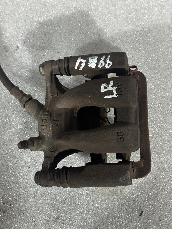 1990-1992 Lexus LS400 Rear Left Driver Side Brake Caliper OEM DK611312
