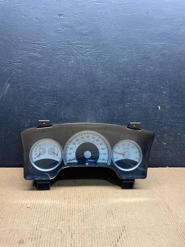 2006 to 2009 Dodge Dakota Instrument Speedometer Gauge Cluster OEM M4459 DG