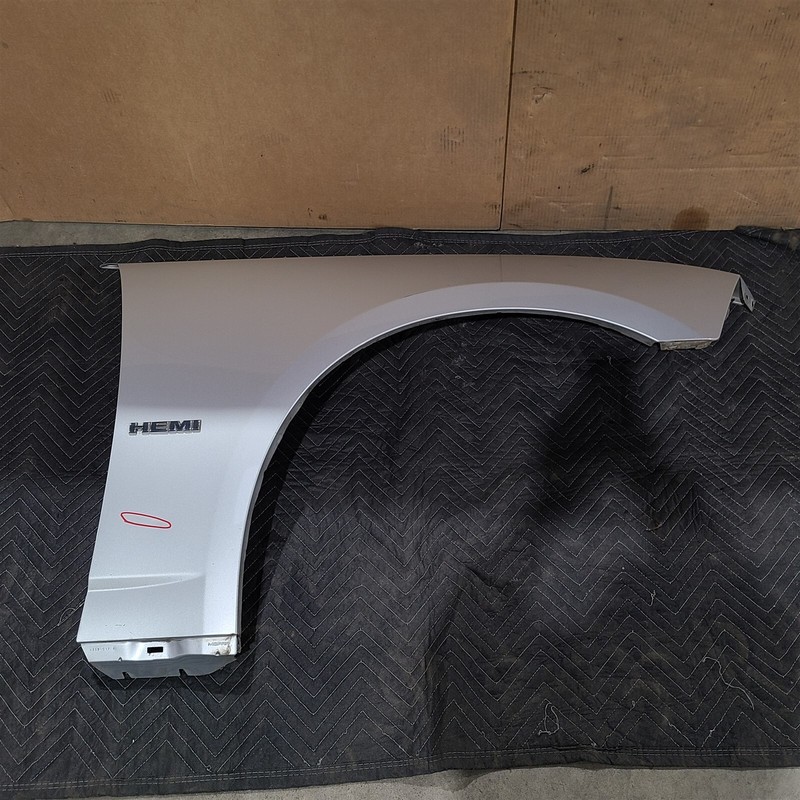 06-10 Dodge Charger SRT8 Rh Passenger Fender Aa7271