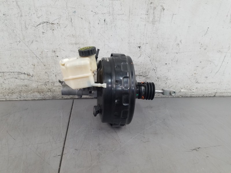 2013 Mercedes AMG E 63 Brake Master Cylinder / Booster #2179 D5