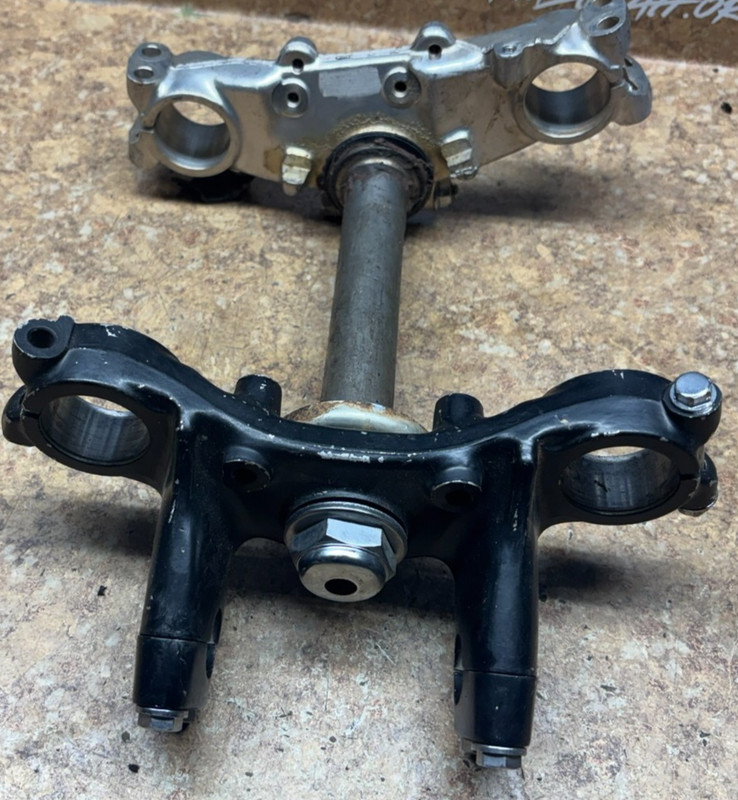 1979 Honda XR250 XR 250 Triple Tree Fork Clamp Risers 79 F7