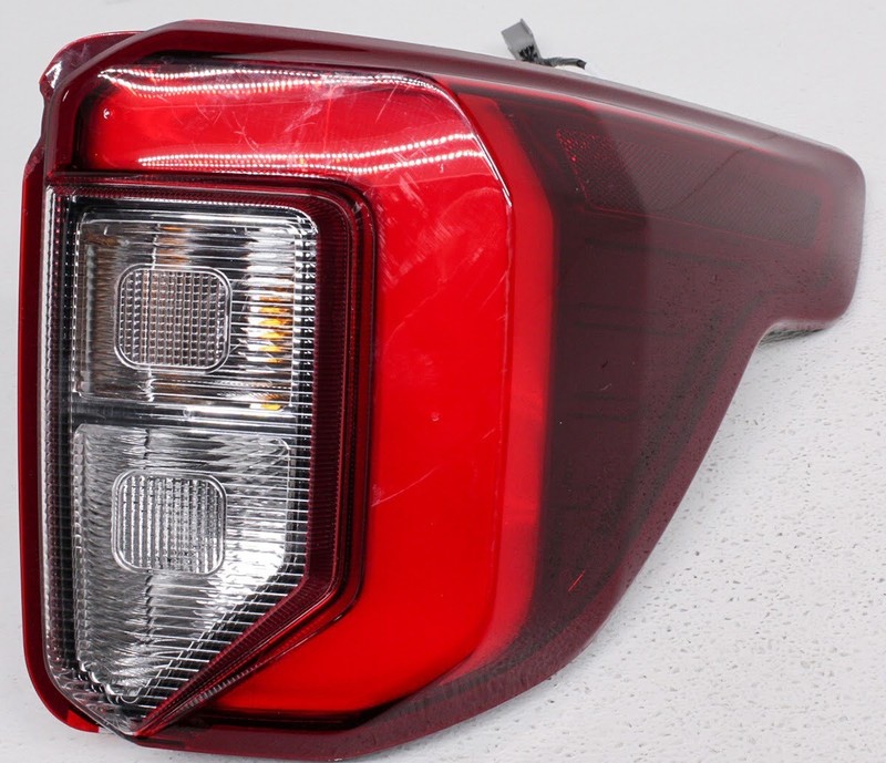 OEM Ford Explorer ST Right Passenger Side Tail Lamp LB5Z-13404-B Lens Chip