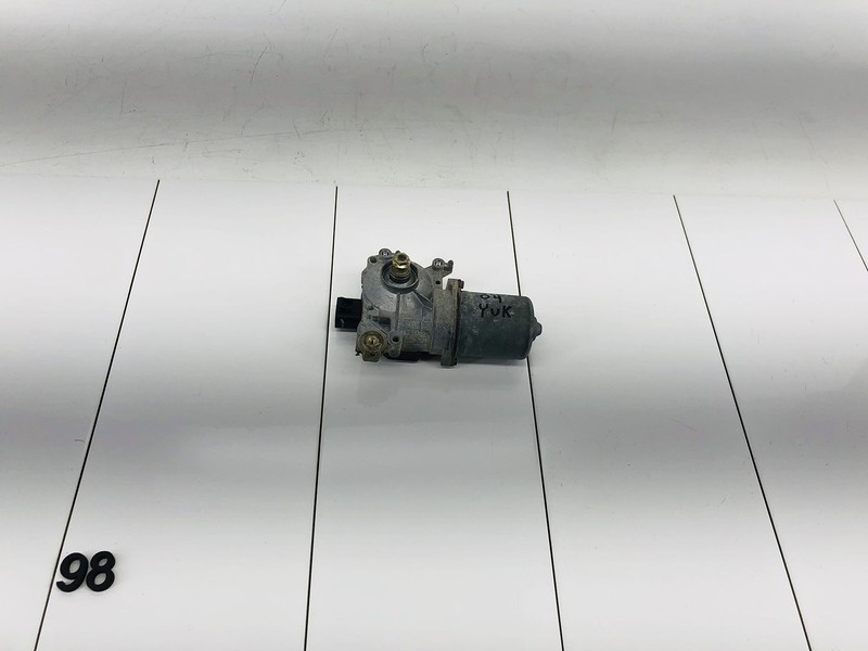 2004 GMC YUKON XL 1500 FRONT WINDSHIELD WIPER WASHER TRANSMISSION MOTOR OEM