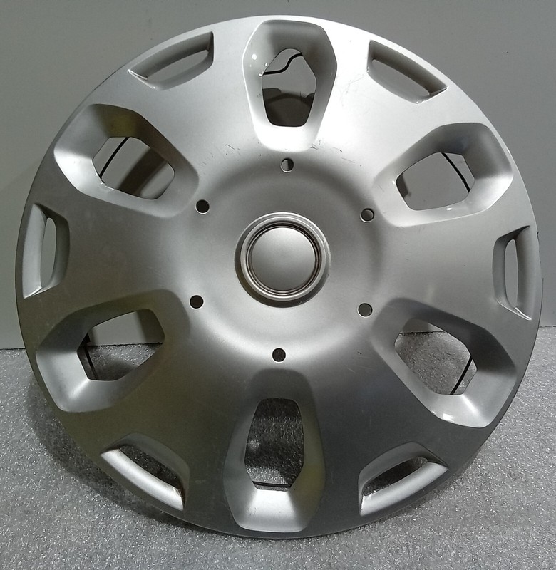 15" inch Wheel Cover Hubcap Plastic 6 Slot SilverIWC 500